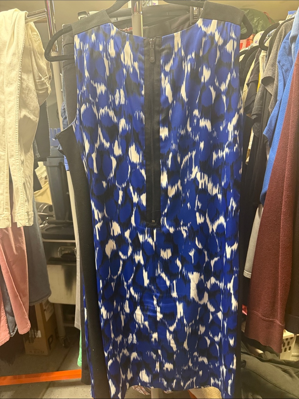 Vince Camuto sleeveless dress - Picture 2 of 2